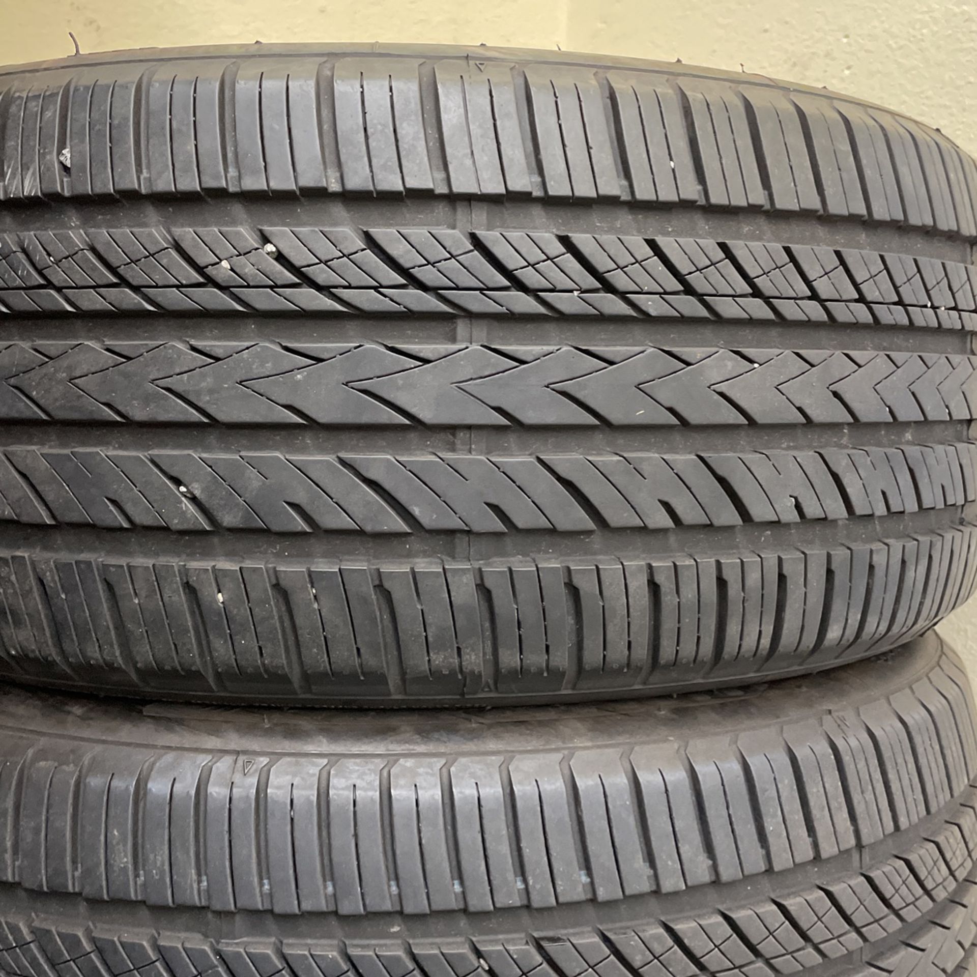 Used Tires 235-45R17
