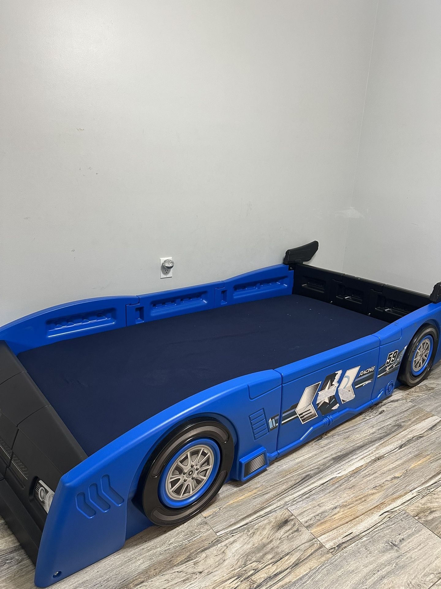 Car Bed