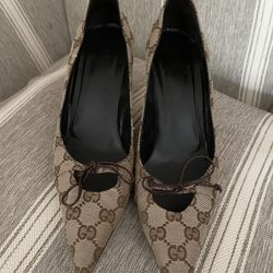 Gucci Pumps