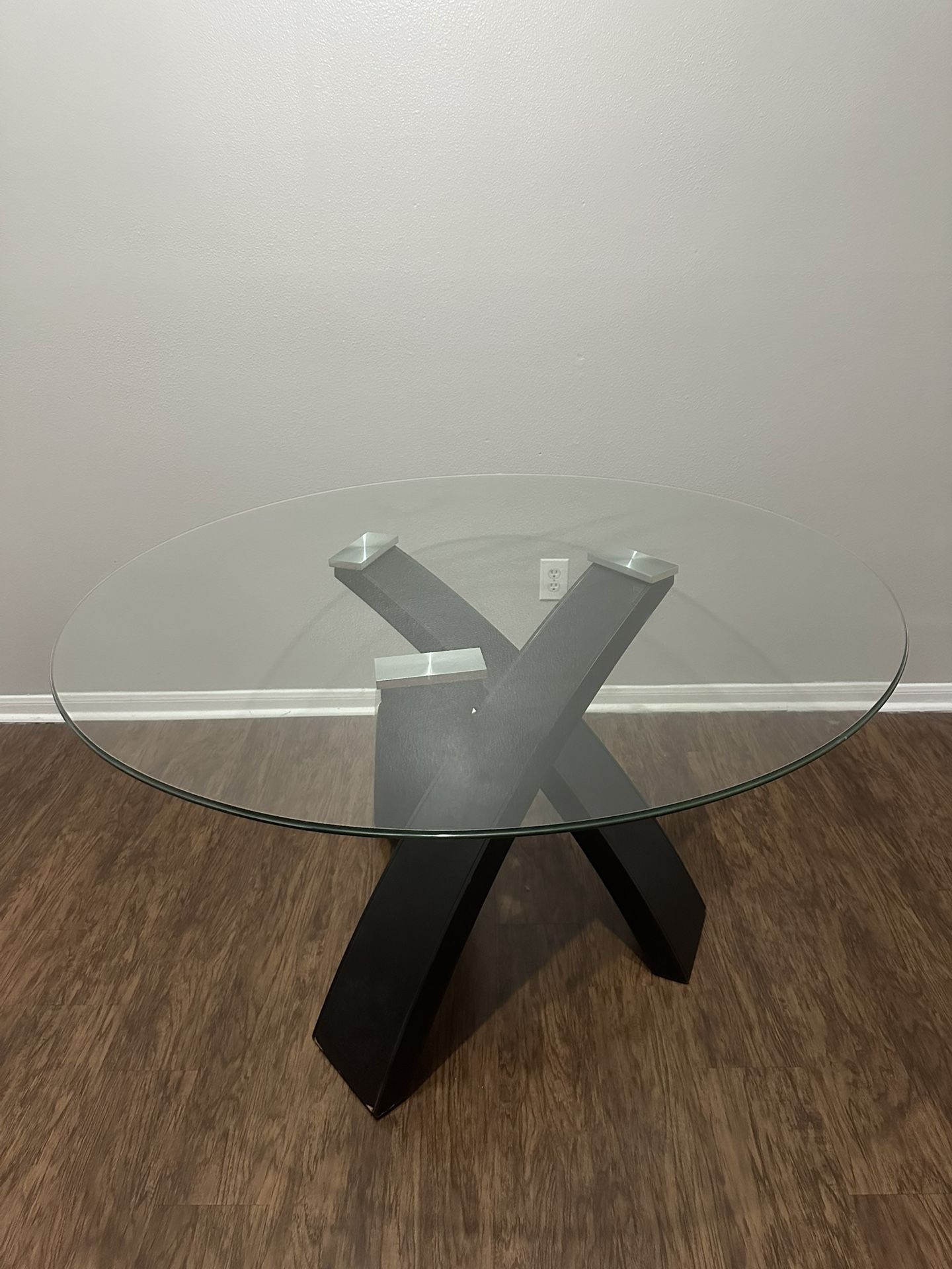Round Glass Dining table