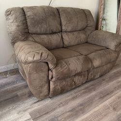 Love, Si Reclinable Con Muy Poco Uso No Tiene Daños