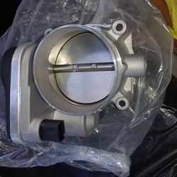  V8 THROTTLE BODY  