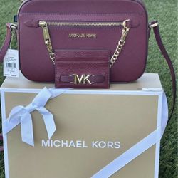 Michael Kors Crossbody Bag with Card holder, WT in gift box, Firm price/Set nuevo en caja de regalo