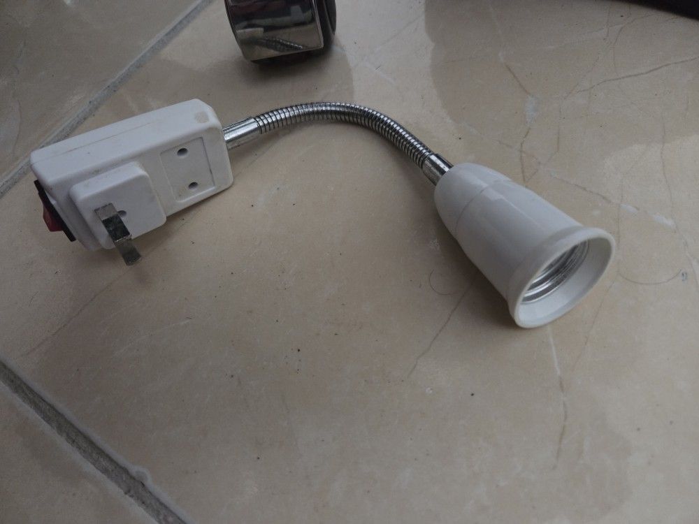Flexible Gooseneck Lamp Socket with Plug & Switch - Adjustable Lighting Solution