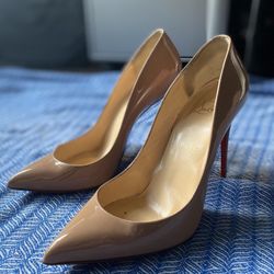 Christian Louboutin So Kate Heels