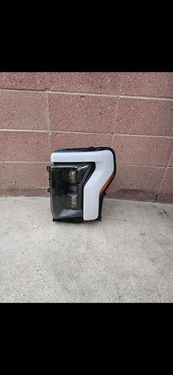 2022 25 ford f150 lightning head light used