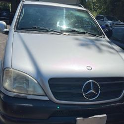 2000 Mercedes-Benz SUV ML 320
