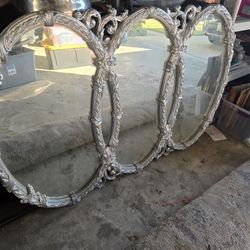 Hollywood Regency triple oval mirror $80 Obo