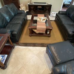 REDUCED! Black leather Furniture Set high quality