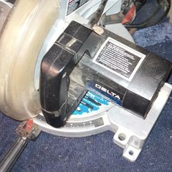 Delta Compound Miter Saw