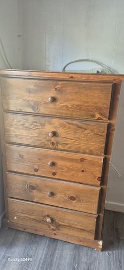 Solid Wood 5-Drawer Tall Dresser