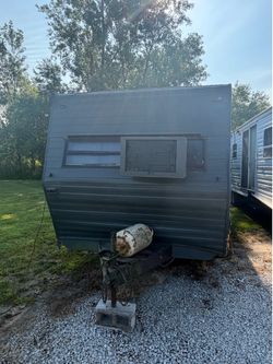 Pull behind camper for parts or repair.  Sold as is no warranty or title.  Left front wheel bearing is going out, so I would advise changing before pu