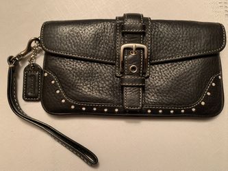 NEW COACH WRISTLET