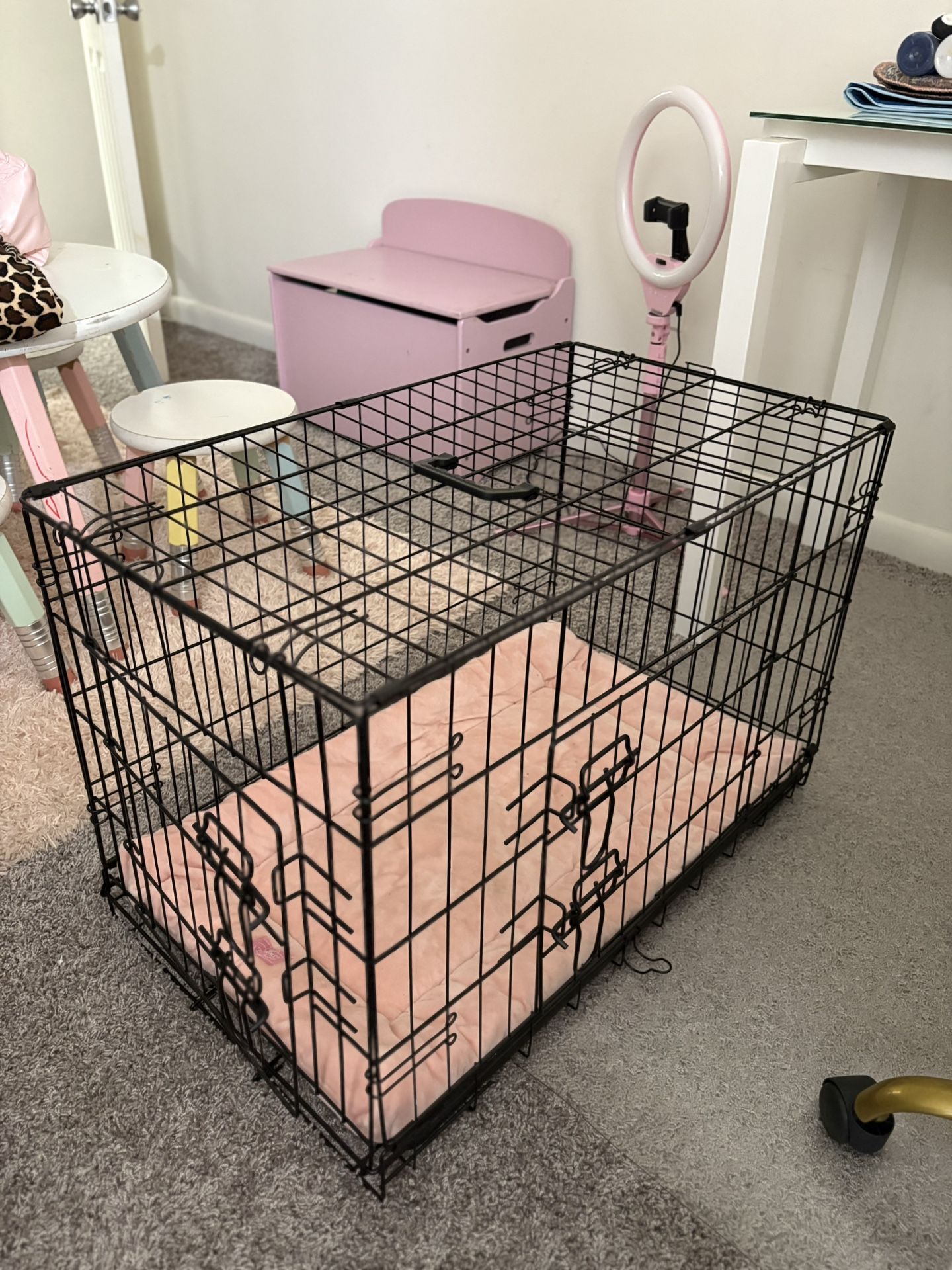 Small/Medium Sized Crate for Dogs