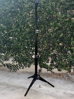 Adjustable 50.5” Photography / Light Stand with Tripod Base