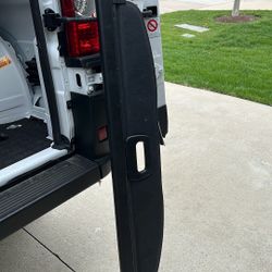 Grand Cherokee Rear Pull Cover 2011-2020