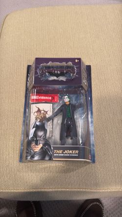 2008 Mattel The Dark Knight Movie Masters "The Joker with Crime Scene Evidence" 6-inch action figure