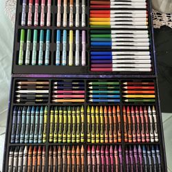 Crayola Inspiration Art Case Coloring Set