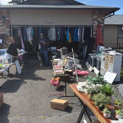 GARAGE SALE