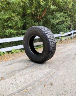 Nice Used Tire 285/70R17 Nitto Terra Grappler G2