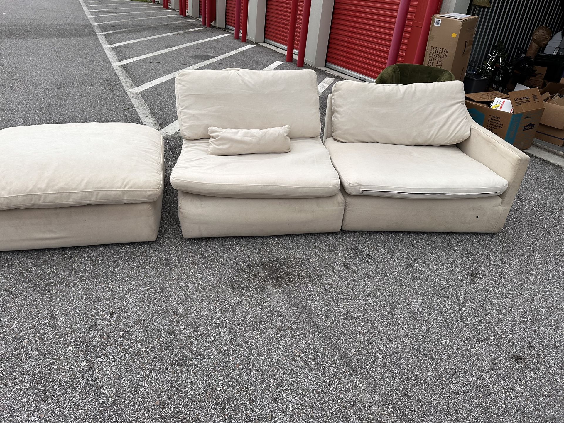 Three piece sofa Cream ., no damage Each part is 43” long