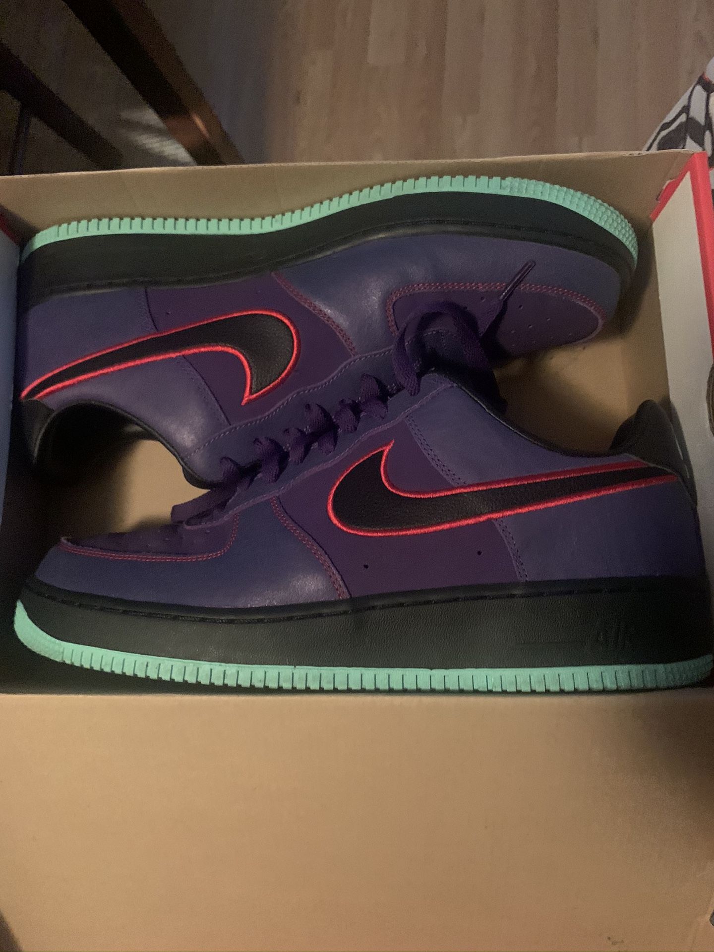 Nike af1 size 12 used a few times but in exellent conditions 9.5 out of 10 size 12 $125 obo