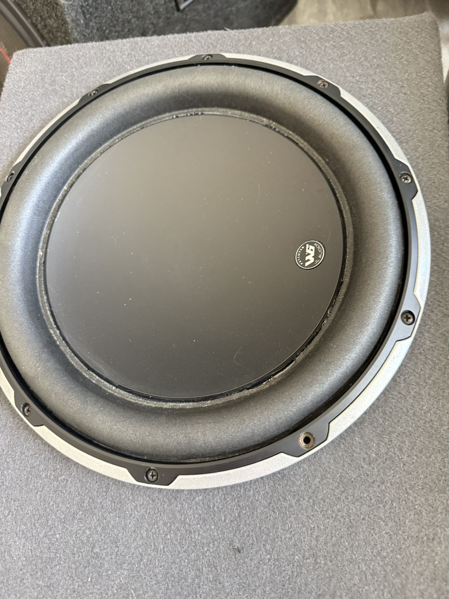 JL Audio 12 W6