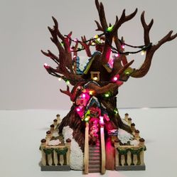 Disney Toontown Christmas Village.  Chip & Dale's House. Light Up.  Vintage In Box.  Retired.