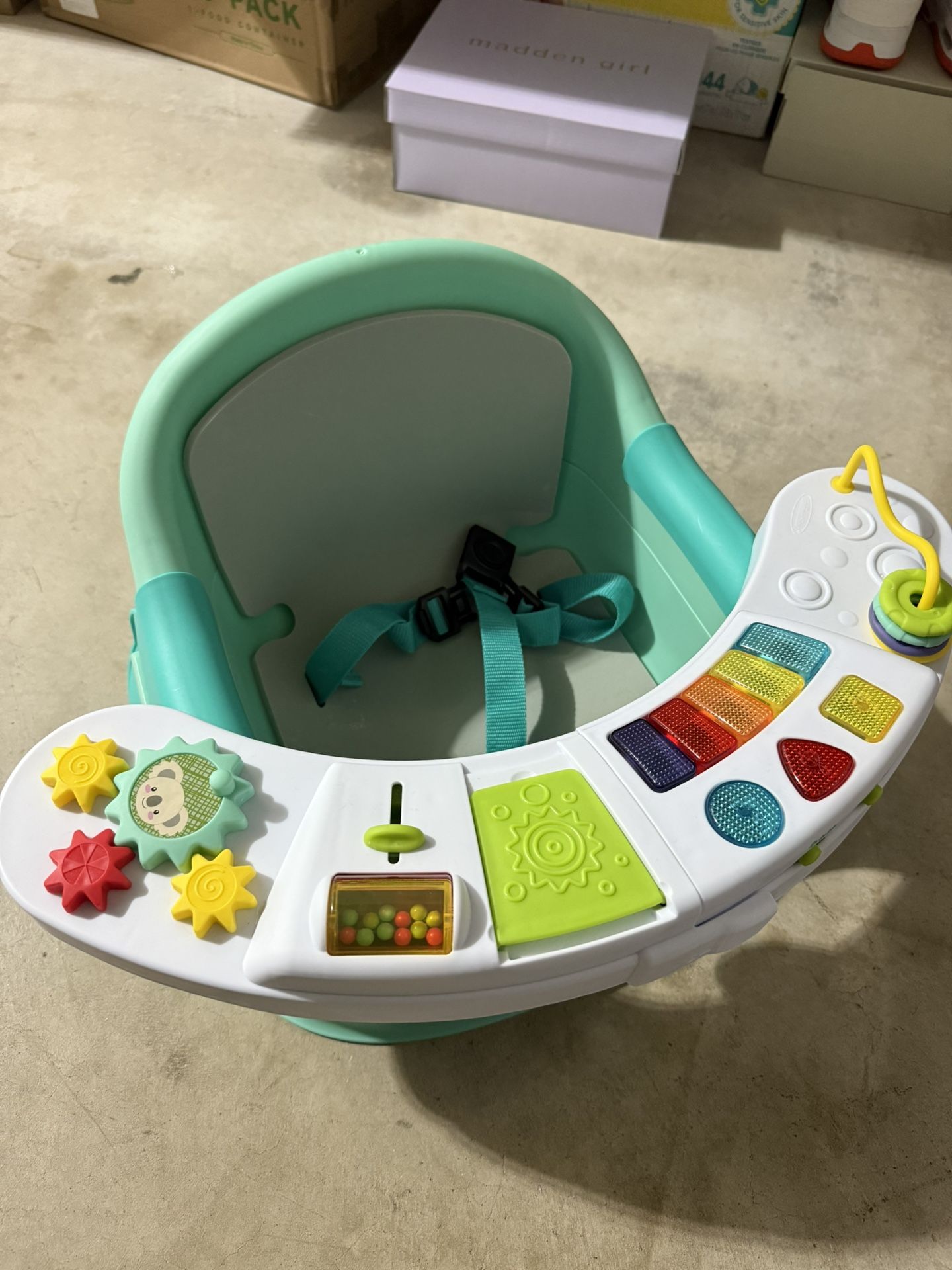 Infantino music And Lights Seat & Booster