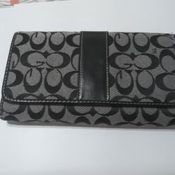 Cartera COACH  De Mano Gris Con Negro 
