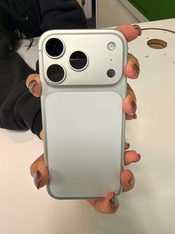 iPhone 17 Pro 256gb UNLOCKED