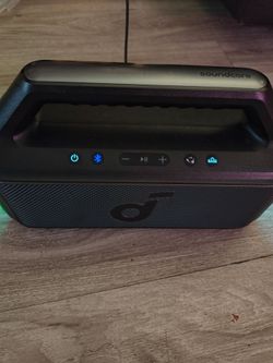 Portable speaker soundcore