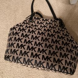 Michael Khors Purses Slightly Used