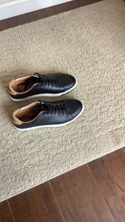 Straight down golf or casual shoe size 11 or 10 1/2