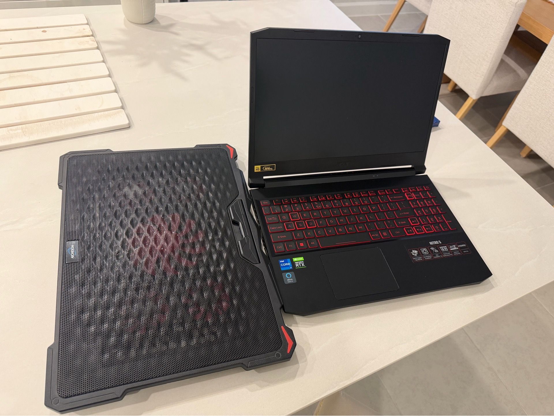 Acer gaming laptop + cooling pad