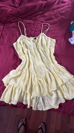 Min yellow dress with flower print