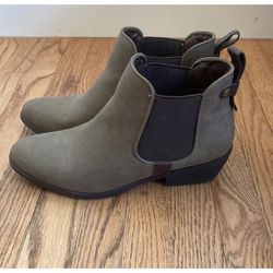 Madden Girl Green Ankle Boots Sz 8.5 