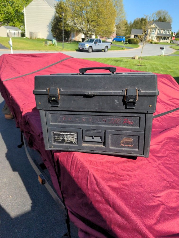 Plano Phantom Pro Tackle Box 