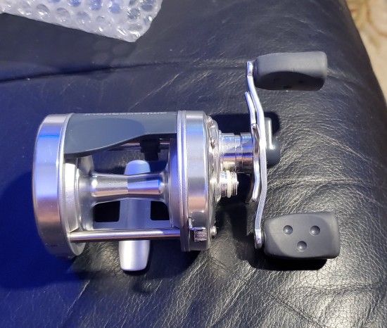 Abu Garcia AMBS-6500 AMBS-6500 Round Baitcasting Fishing Reel