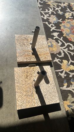 Very heavy umbrella stand like new
