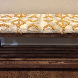 Upholstered Entryway Bench
