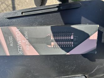 Brush blow dryer