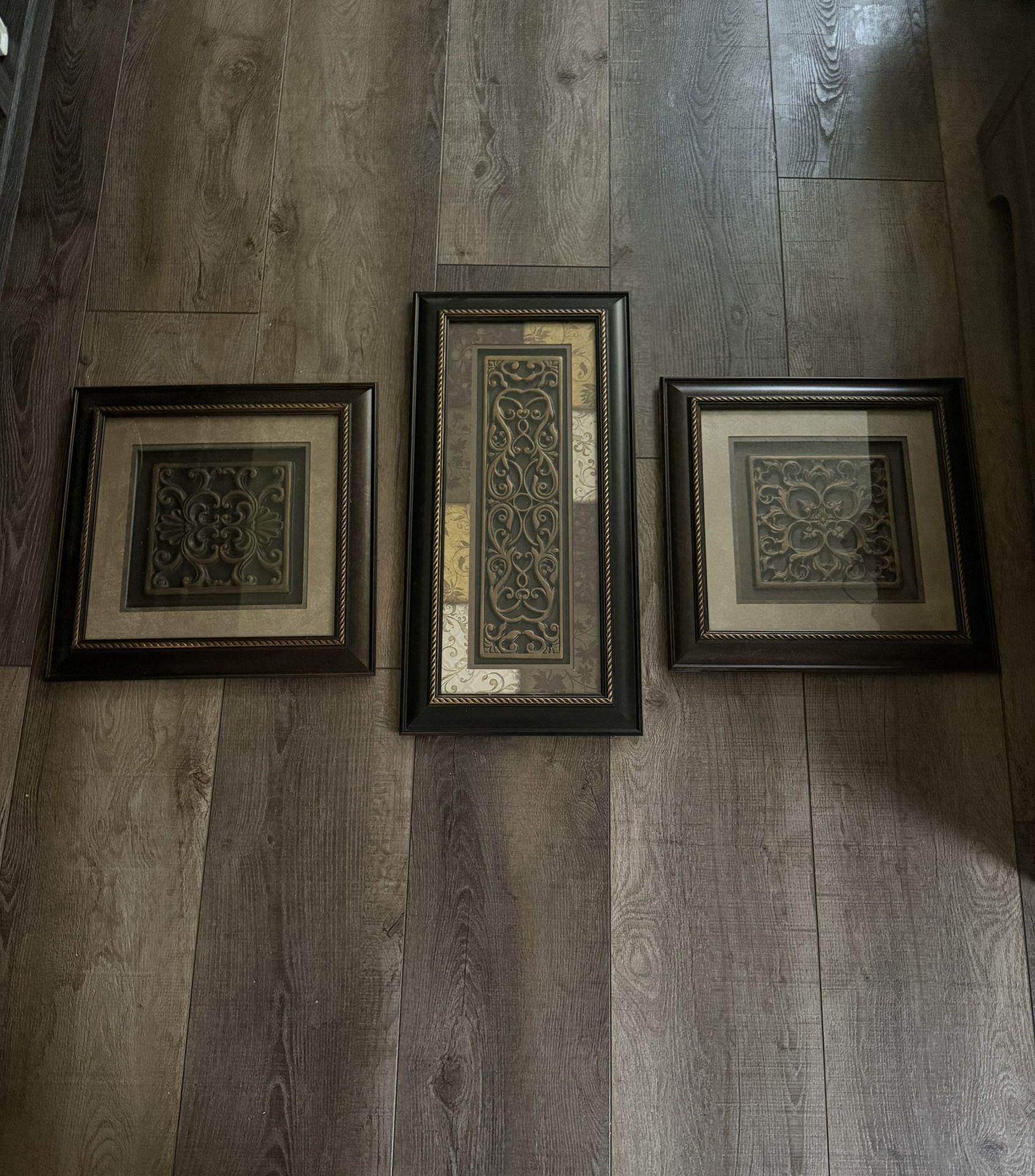 Elegant 3-Piece Wall Decoration Set- Gold And Neutral Tones