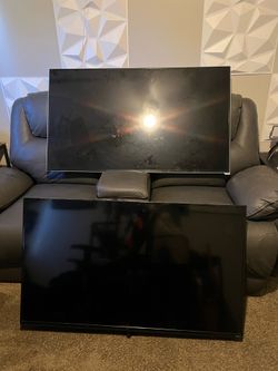 60” and 55” Vizio Smart TVs