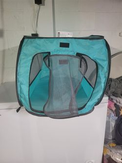 Fold Down Dog Carrier.