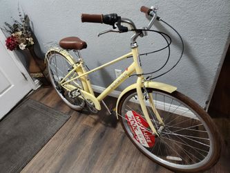Schwinn Bike Aluminum Admiral 700 28 7 Speed New Ready To Ride good condition