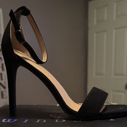 Windsor Black Heels