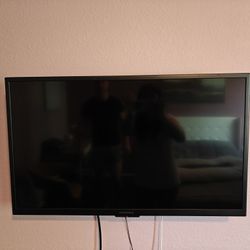 TV 32 Inch