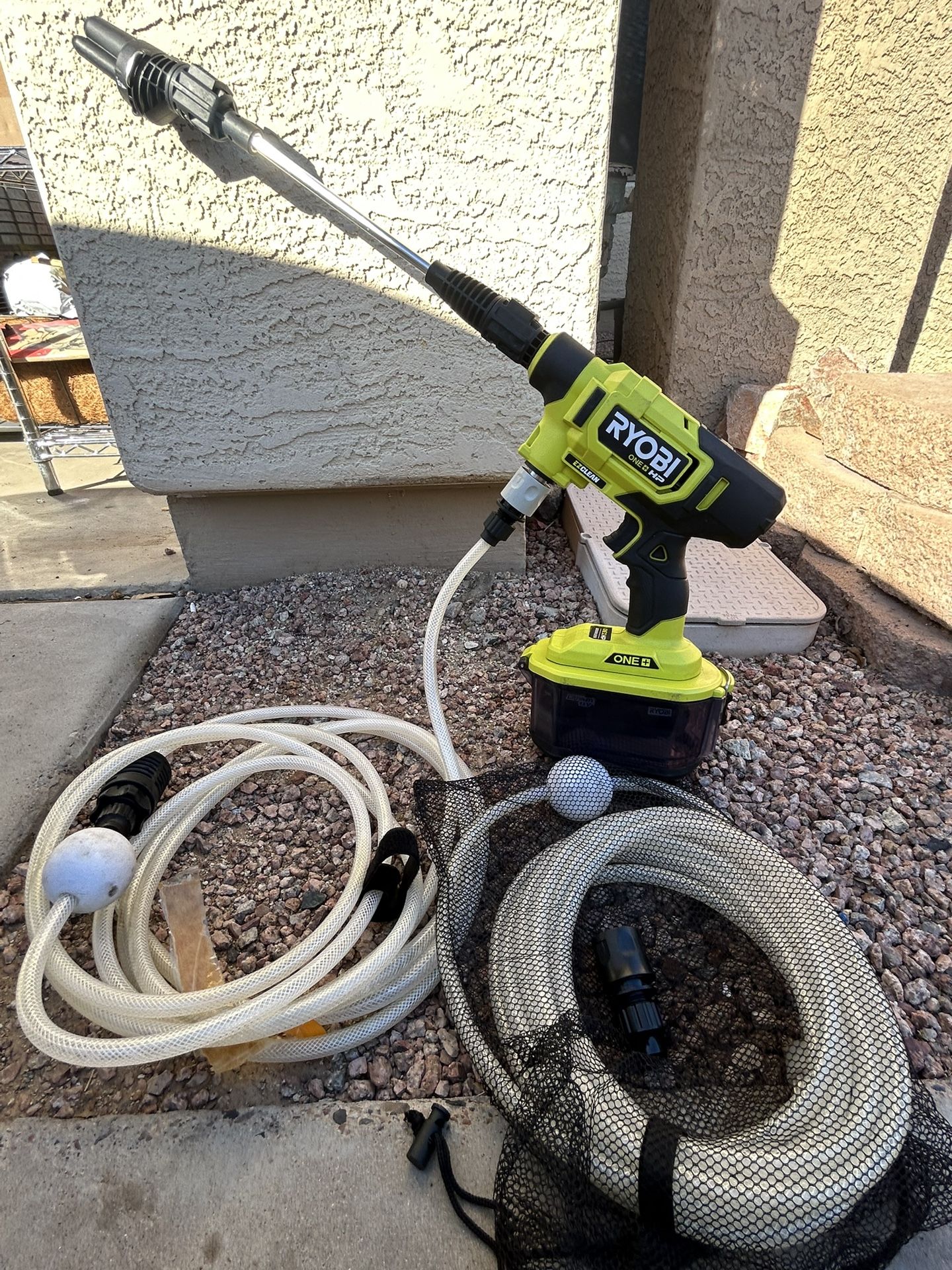 RYOBI ONE+ HP 18V Brushless EZClean 600 PSI 0.7 GPM Cordless Cold Water Power Cleaner (Tool Only)