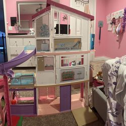 Barbies Dream House With Elevator & Pool & Lots Extra Stuff